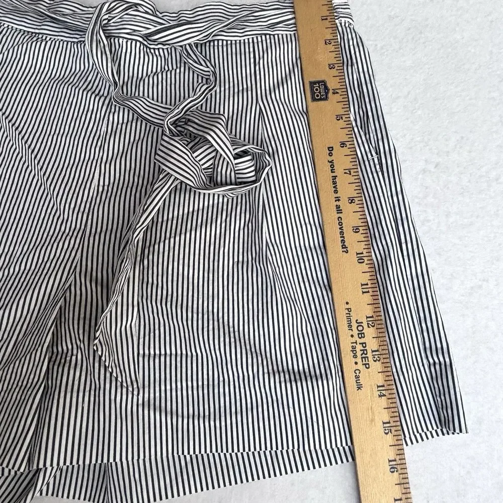 J.Crew Sack Style shorts Size 12 Tie Belt Black & White Pin Stripes High Rise